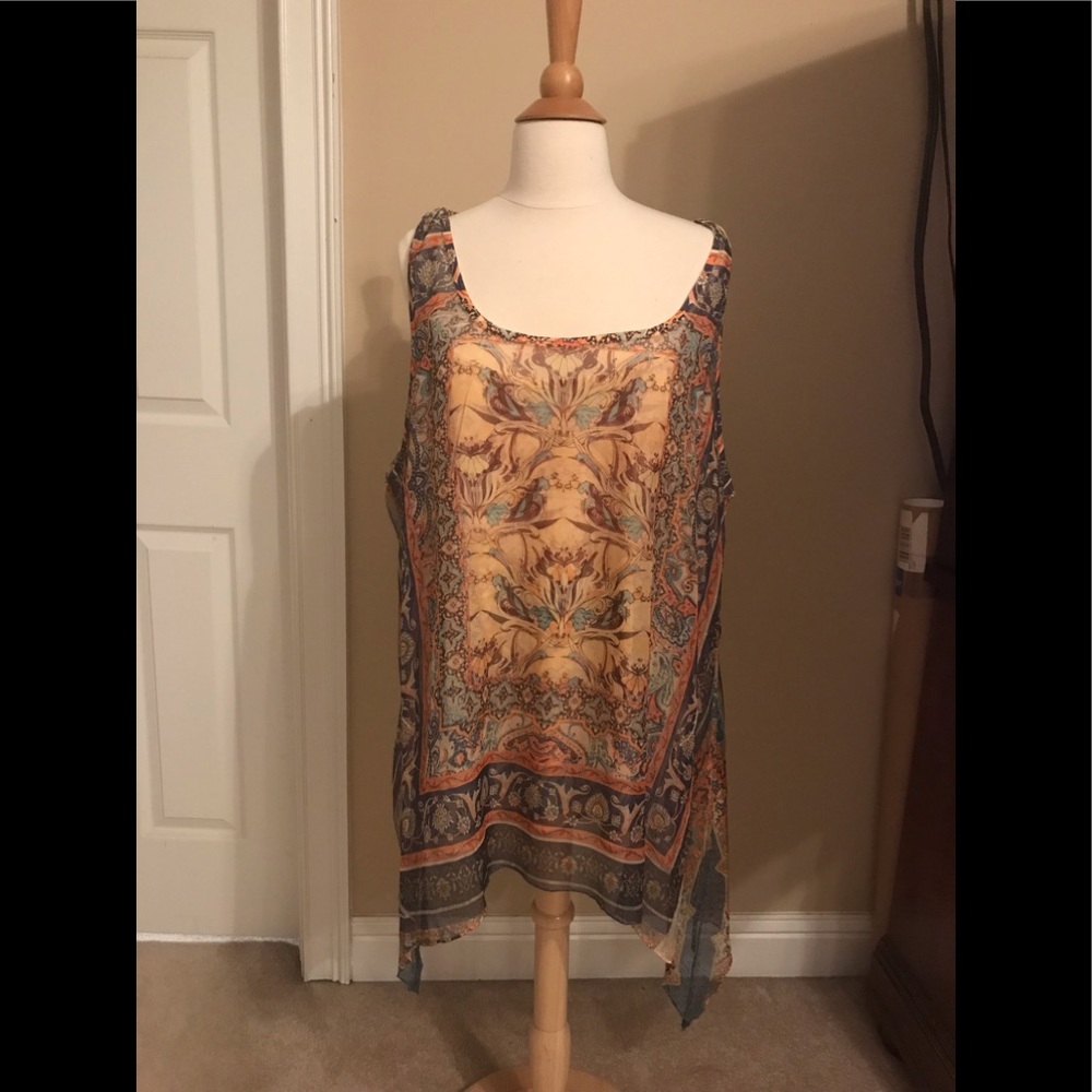 3X One World Handkerchief top